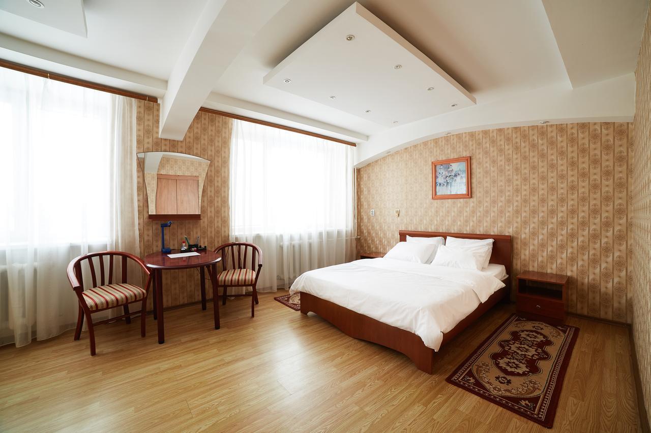 Gostinitsa Rossia Hotel Novomoskovsk  Ngoại thất bức ảnh