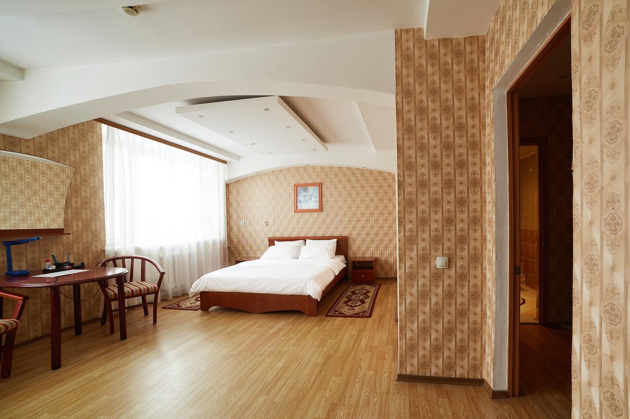 Gostinitsa Rossia Hotel Novomoskovsk  Ngoại thất bức ảnh